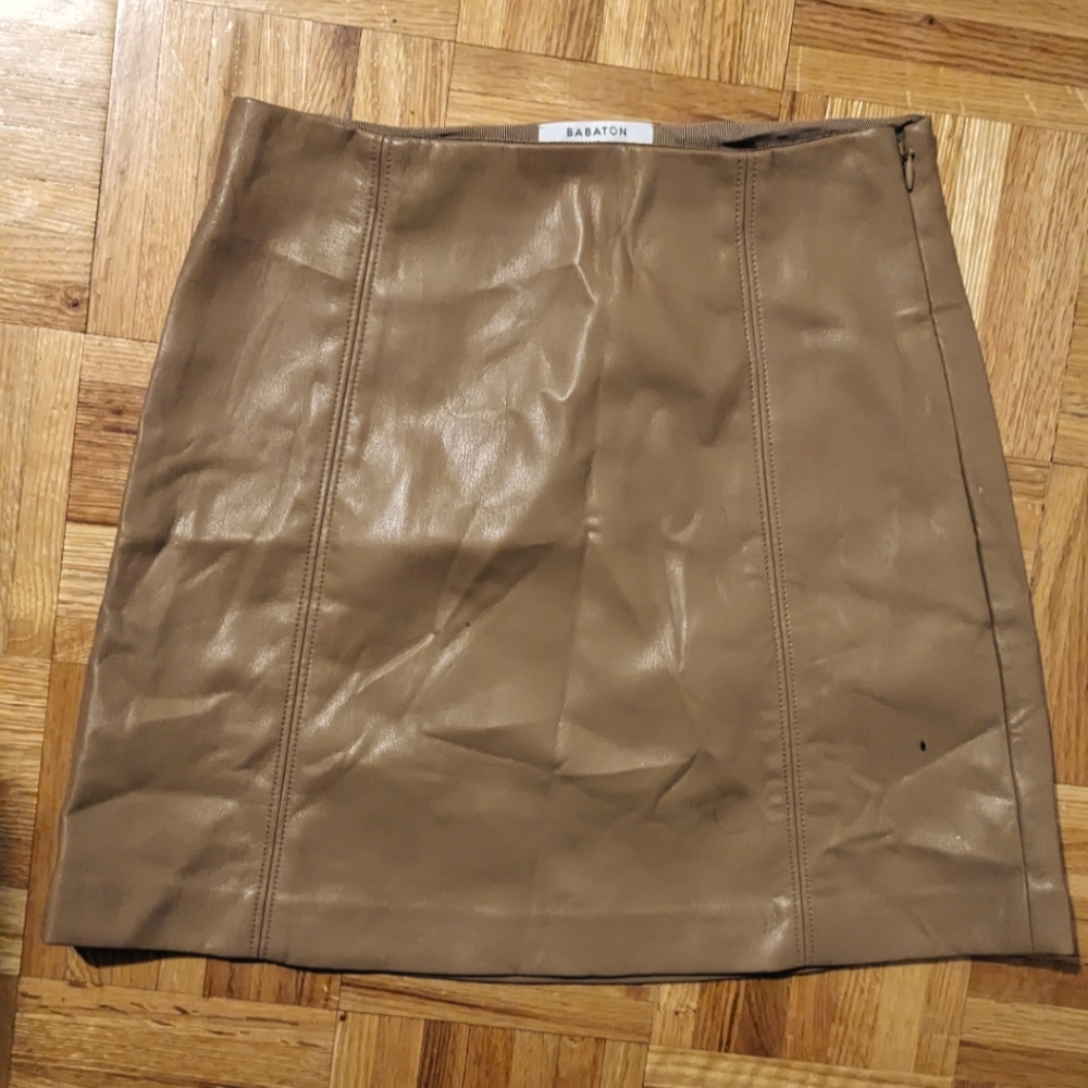 Aritzia Babaton skirt